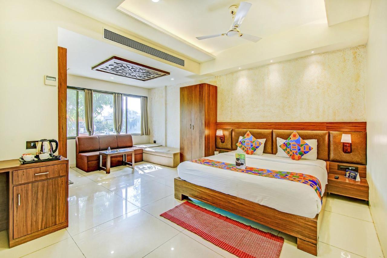 Fabhotel La Pearl Bhopal Bagian luar foto